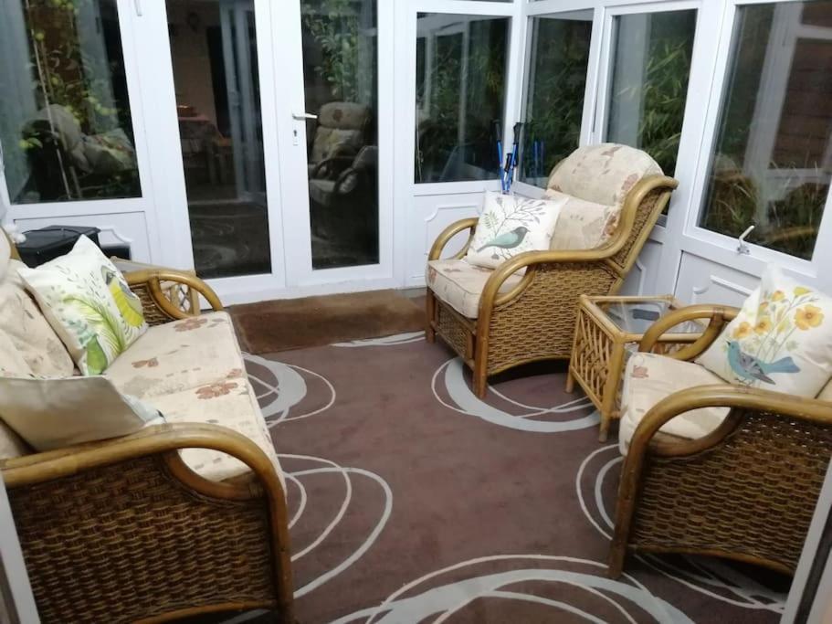 Welsh Miners Cottage Four Bedroom House Treherbert Exterior foto