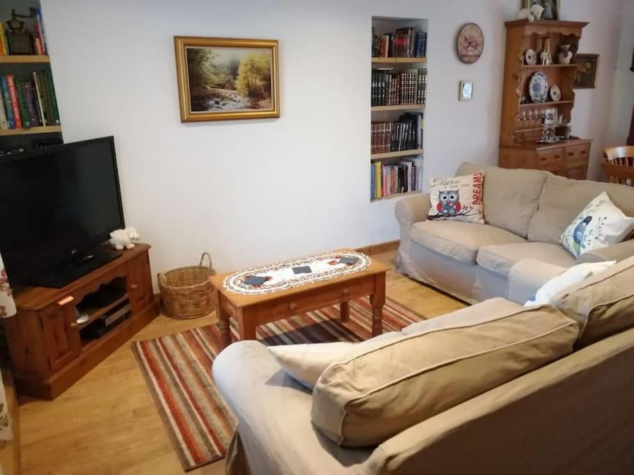 Welsh Miners Cottage Four Bedroom House Treherbert Exterior foto